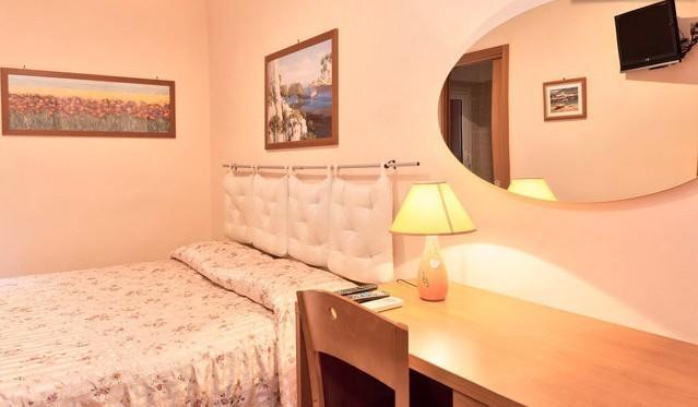 Saint Peter Holiday Roma Quarto foto